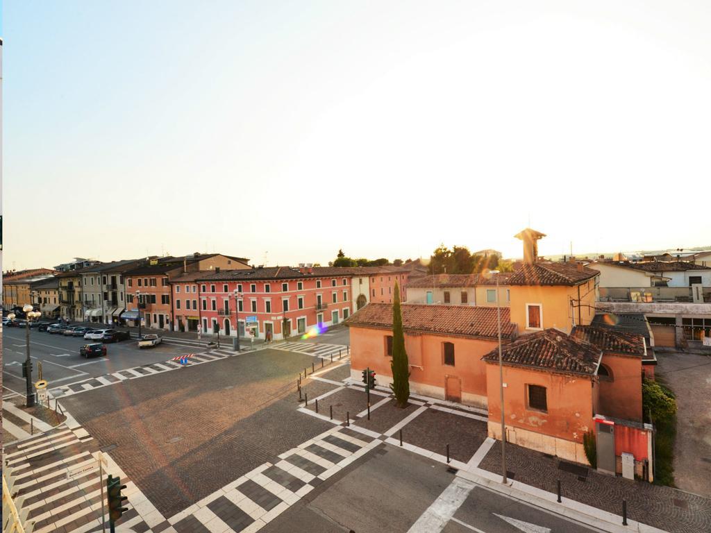 Apartamento Residenza Emma Villafranca di Verona Exterior foto